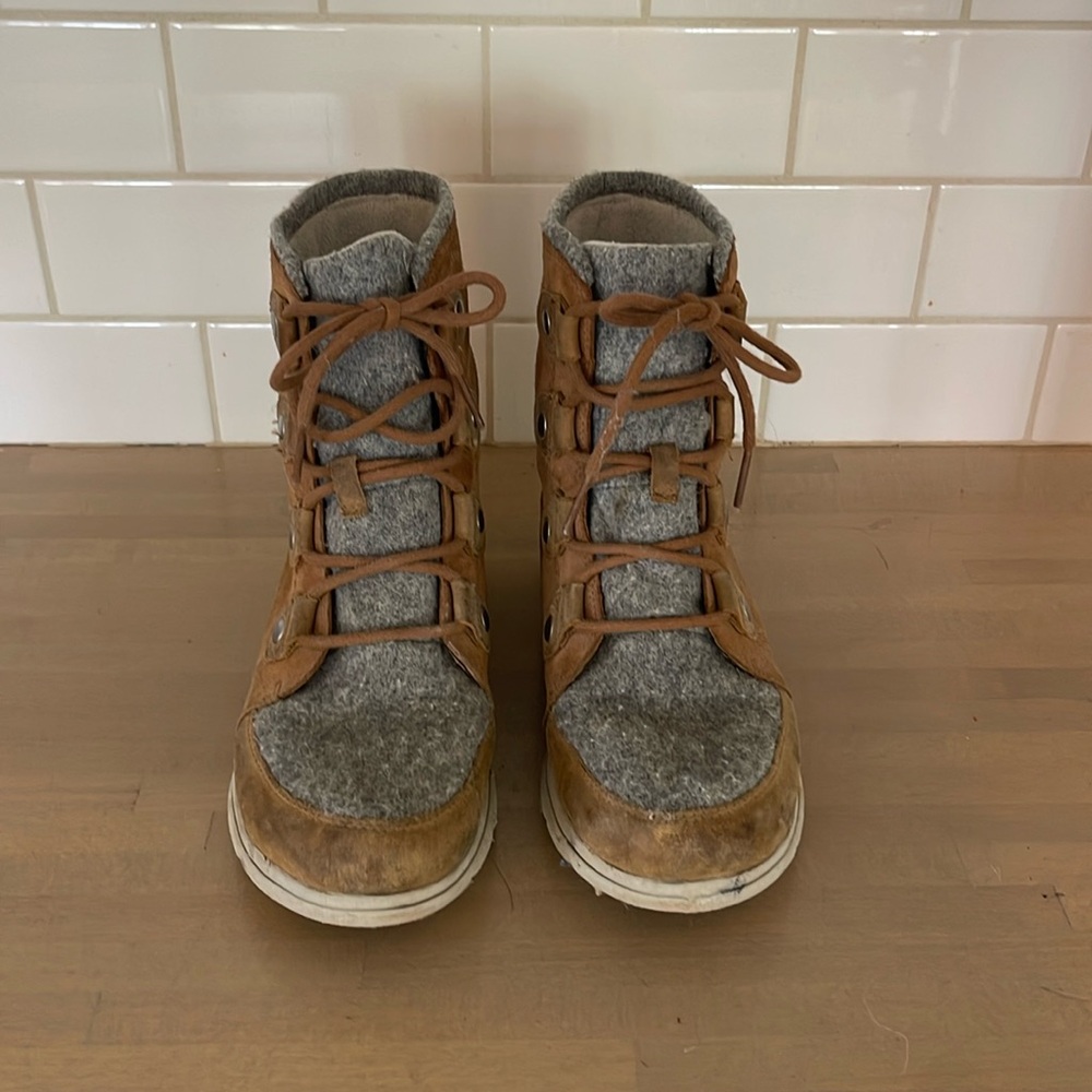 Sorel Explorer Joan boots